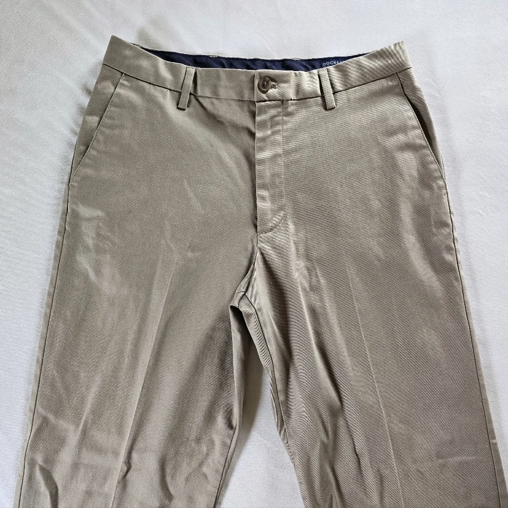 Dockers▪️32x34 Men's Classic Signature Flex Comfort Khaki Chinos